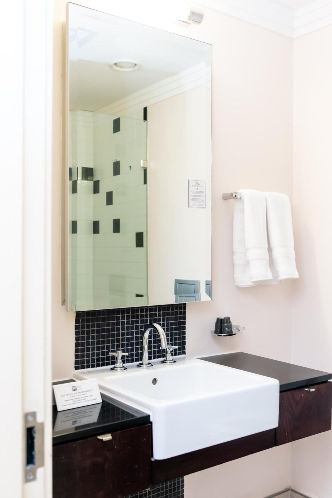 Mandela Rhodes Place 3* Cape Town
