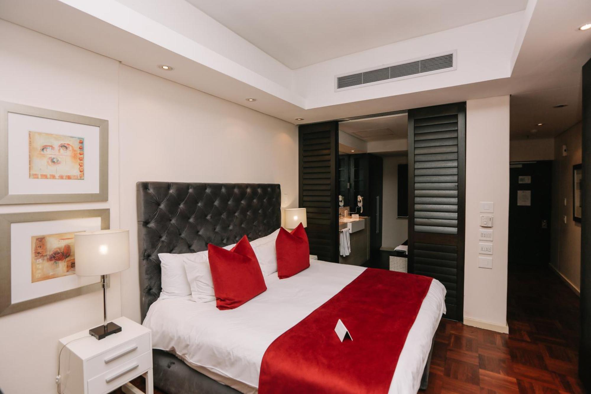 Aparthotel Mandela Rhodes Place 3*